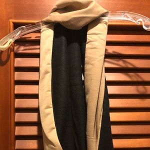 Leo Anvi double-sided beige/black button wrap OS